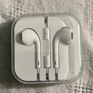 Apple ear buds, New